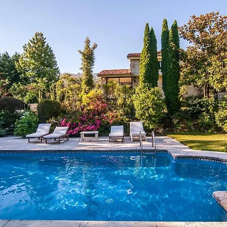 With 6 Bedrooms In Pontevedra With Private Pool Enclosed Garden And Wifi 5 Km From The Beach Villa *